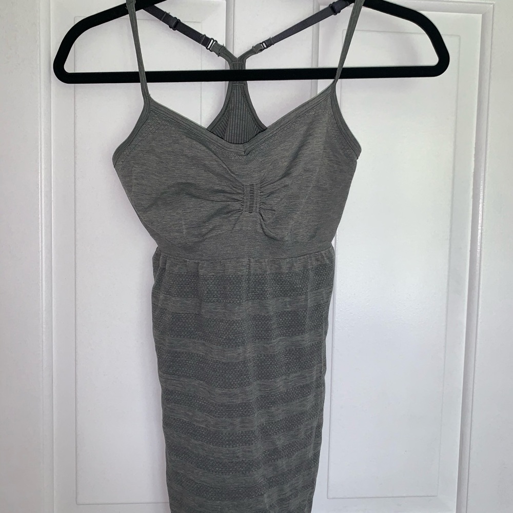 Luluemon grey tank top with textural designs